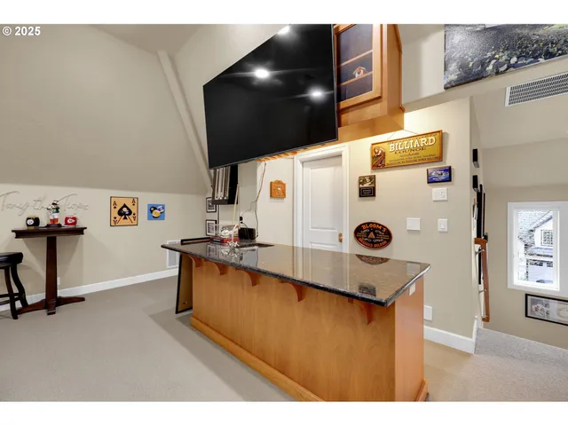 $1,050,000 | 2250 Turnberry Court, Eugene, OR 97401