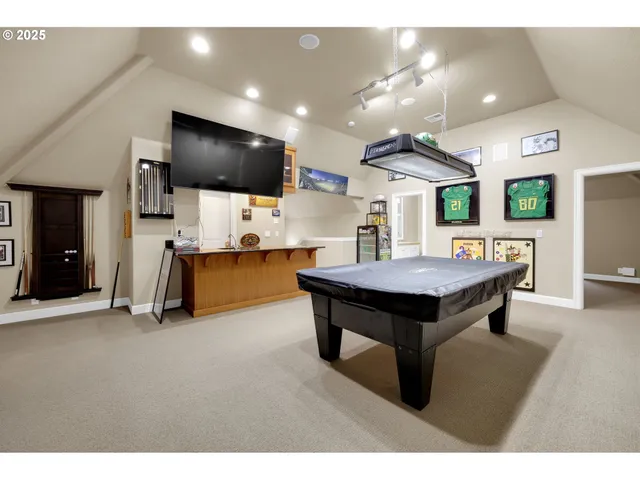 $1,050,000 | 2250 Turnberry Court, Eugene, OR 97401