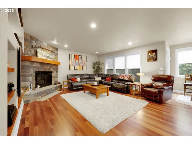 $1,050,000 | 2250 Turnberry Court, Eugene, OR 97401