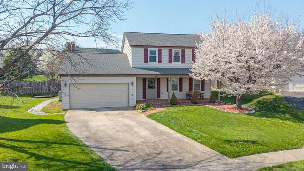 $739,900 | 12810 Lady Fairfax Circle, Herndon, VA 20170