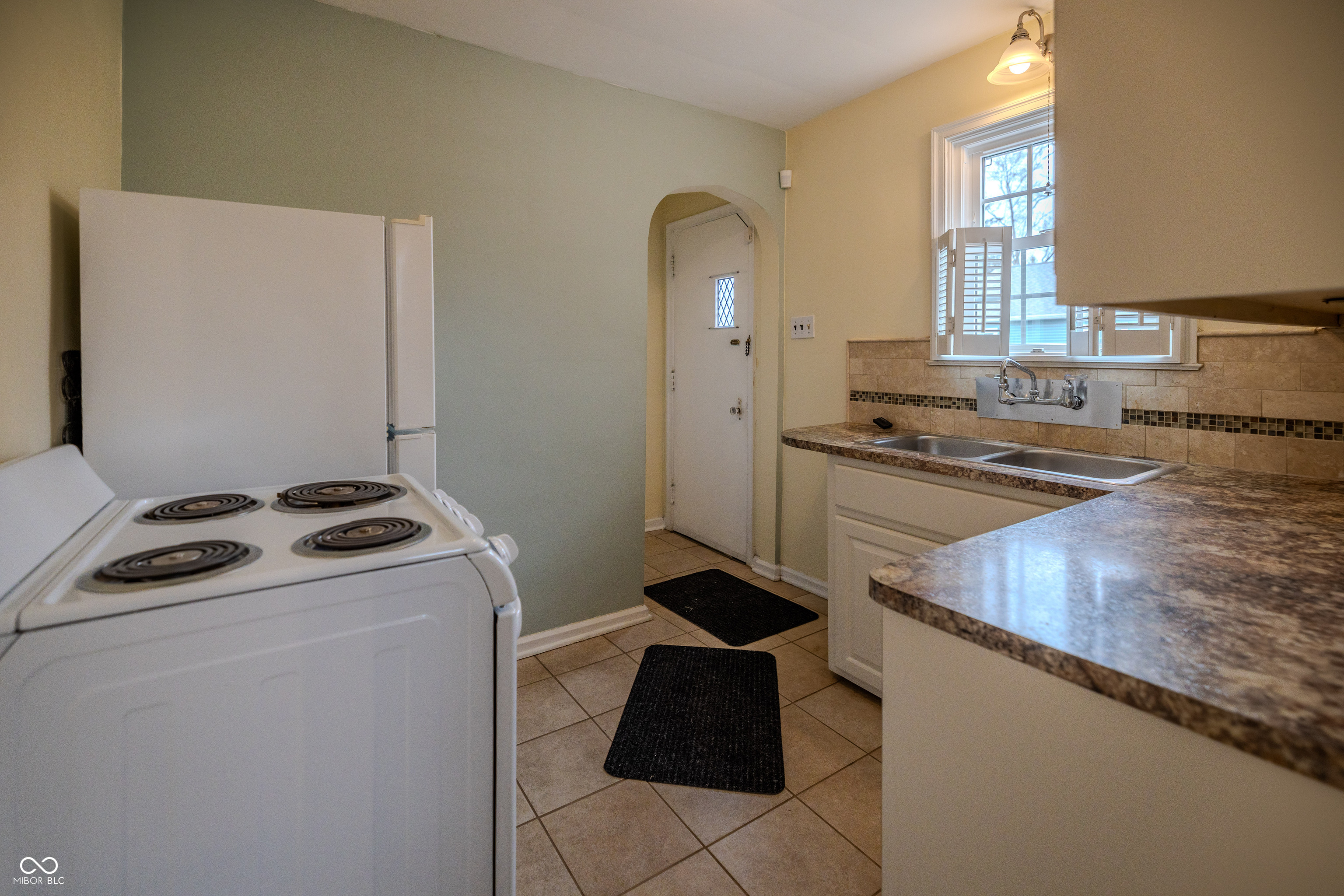 5954 Ralston Avenue Indianapolis, IN 46220 - Photo 8 of 27