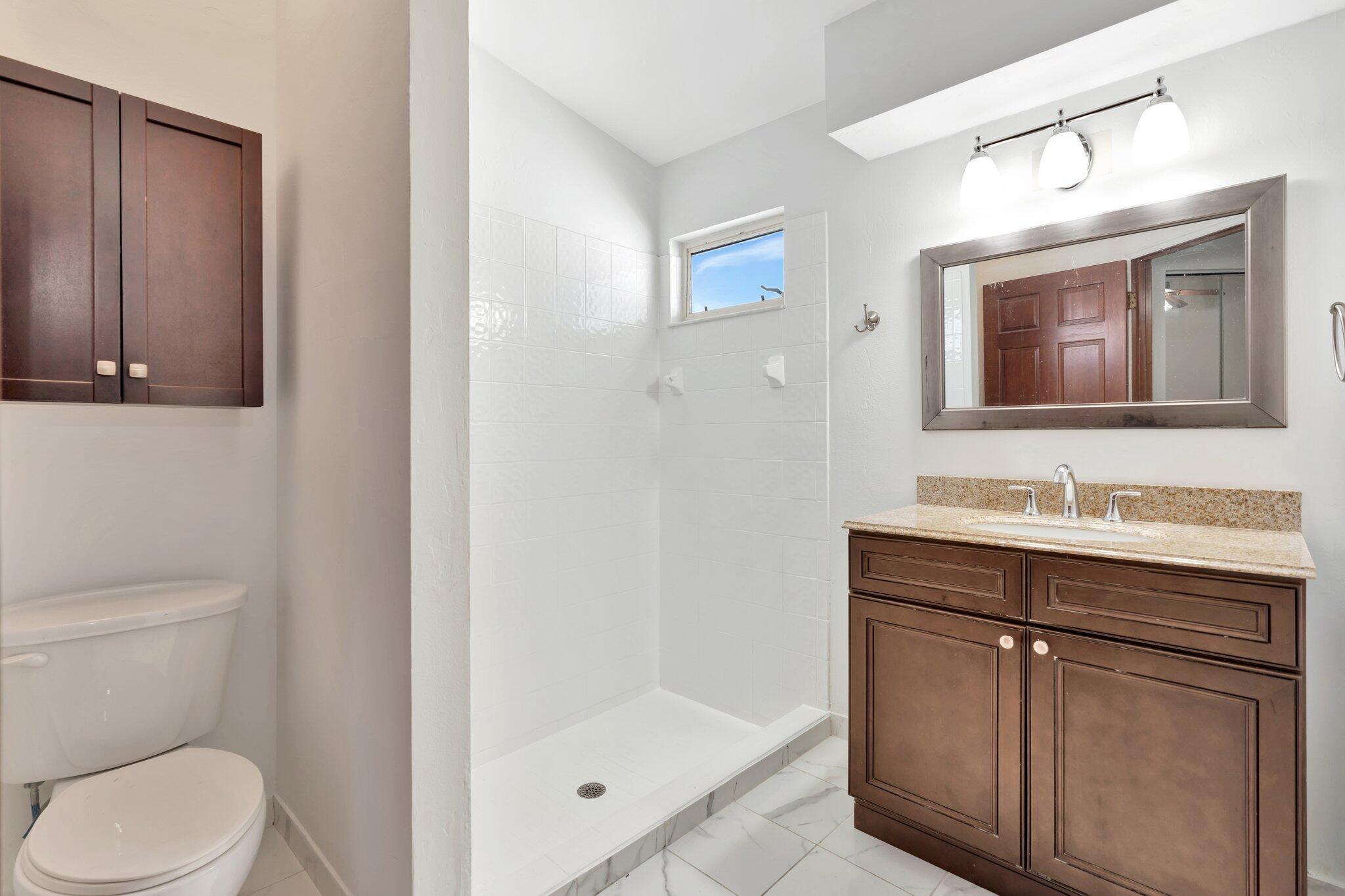 6149 Foster Street Jupiter, FL 33458 - Photo 12 of 25 MASTER BATH