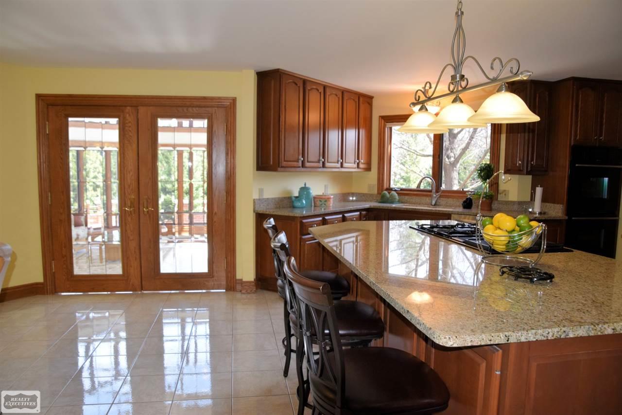 5405 Abbey Road Rochester, MI 48306 - Photo 33 of 96