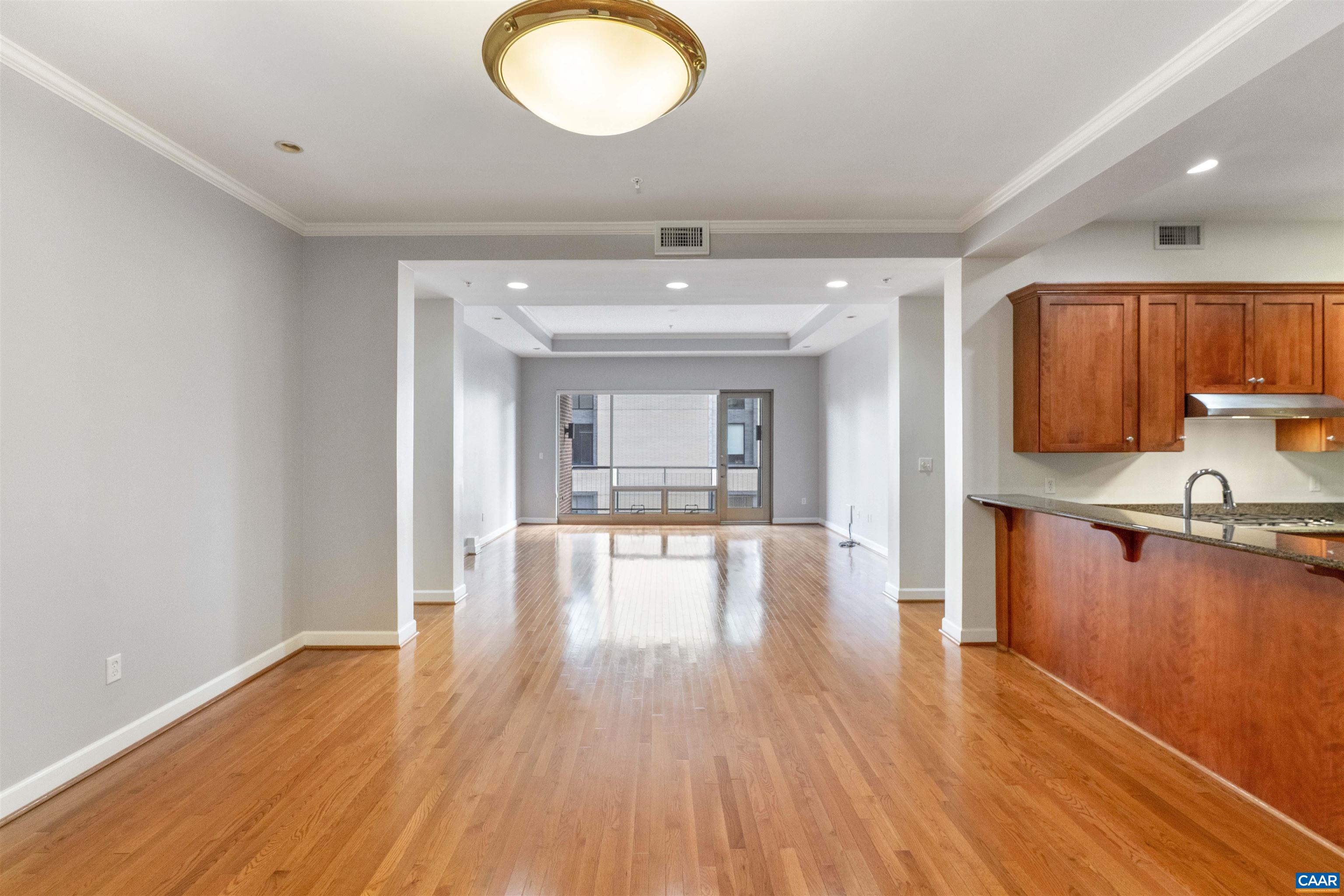 112 5th Street Southeast, Unit 3D RENTAL Charlottesville, VA 22902 - Photo 14 of 33