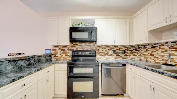 $2,800 | 4782 Sunny Palm Circle, Unit D, West Palm Beach, FL 33415