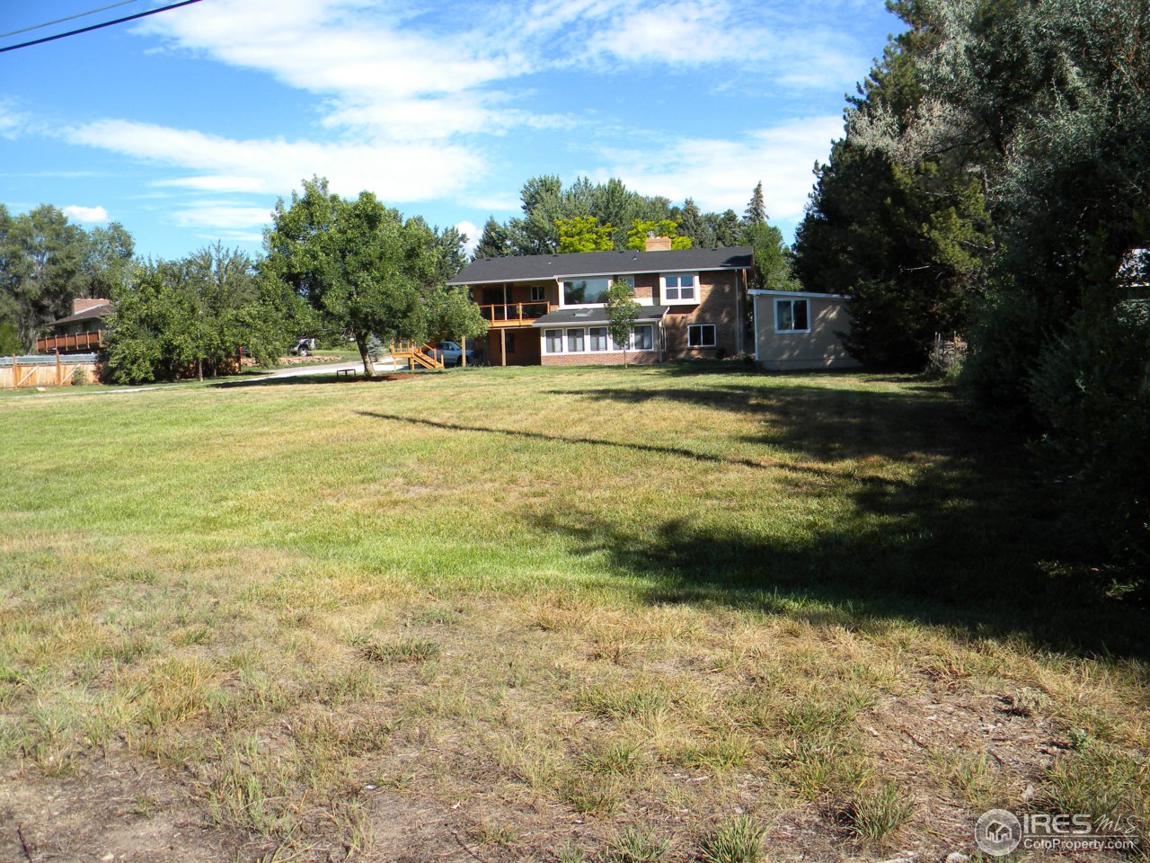 5522 Pioneer Road Boulder, CO 80301 - Photo 10 of 12 Large Park-Like Backyard