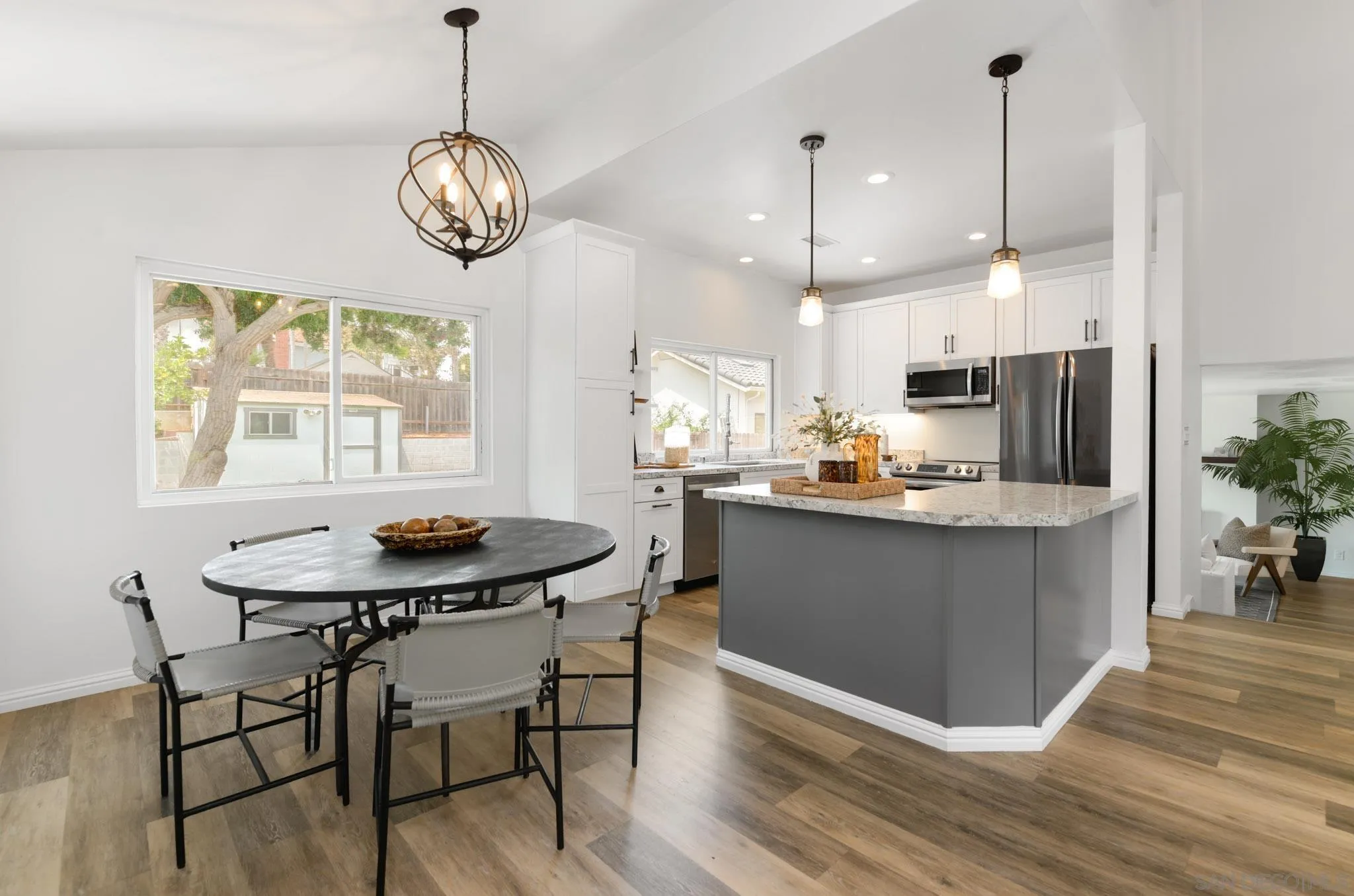156 Cerro Street Encinitas, CA 92024 - Photo 7 of 26 Gallery Image 7