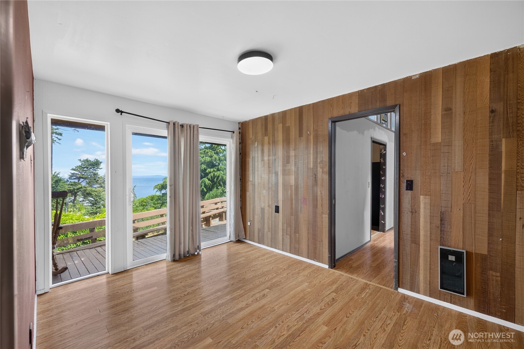 2452 Williams Road Oak Harbor, WA 98277 - Photo 16 of 35