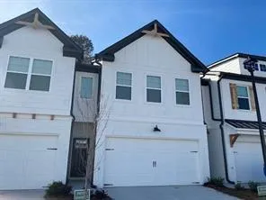$1,950 | 221 Auburn Vly Way, Auburn, GA 30011