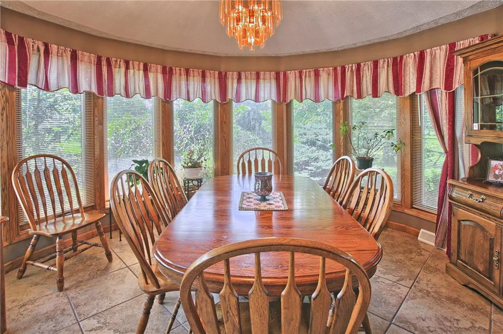 424 Winter Road New Castle, PA 16101 - Photo 9 of 20 Dining area