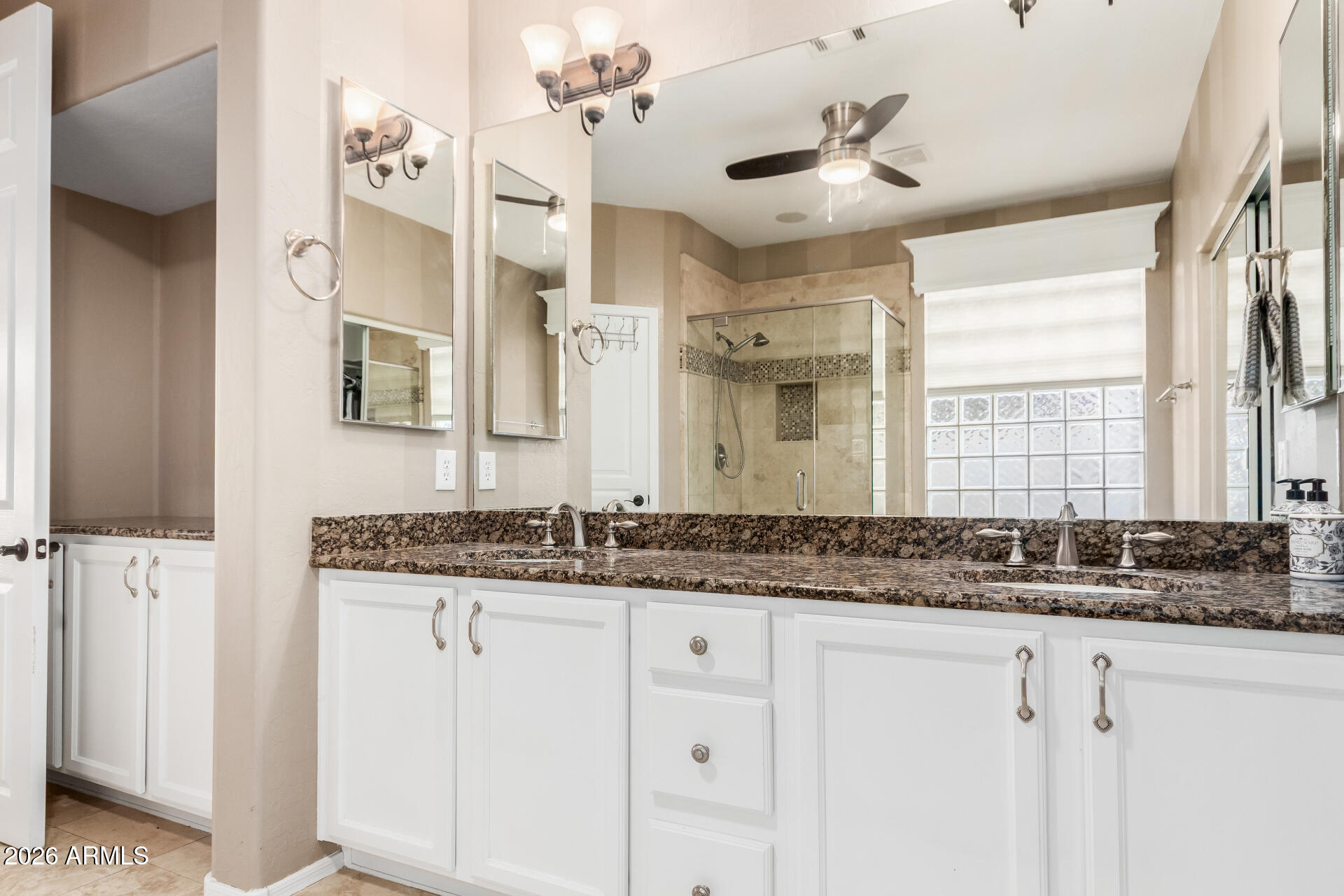 5030 East Kirkland Road Phoenix, AZ 85054 - Photo 16 of 61