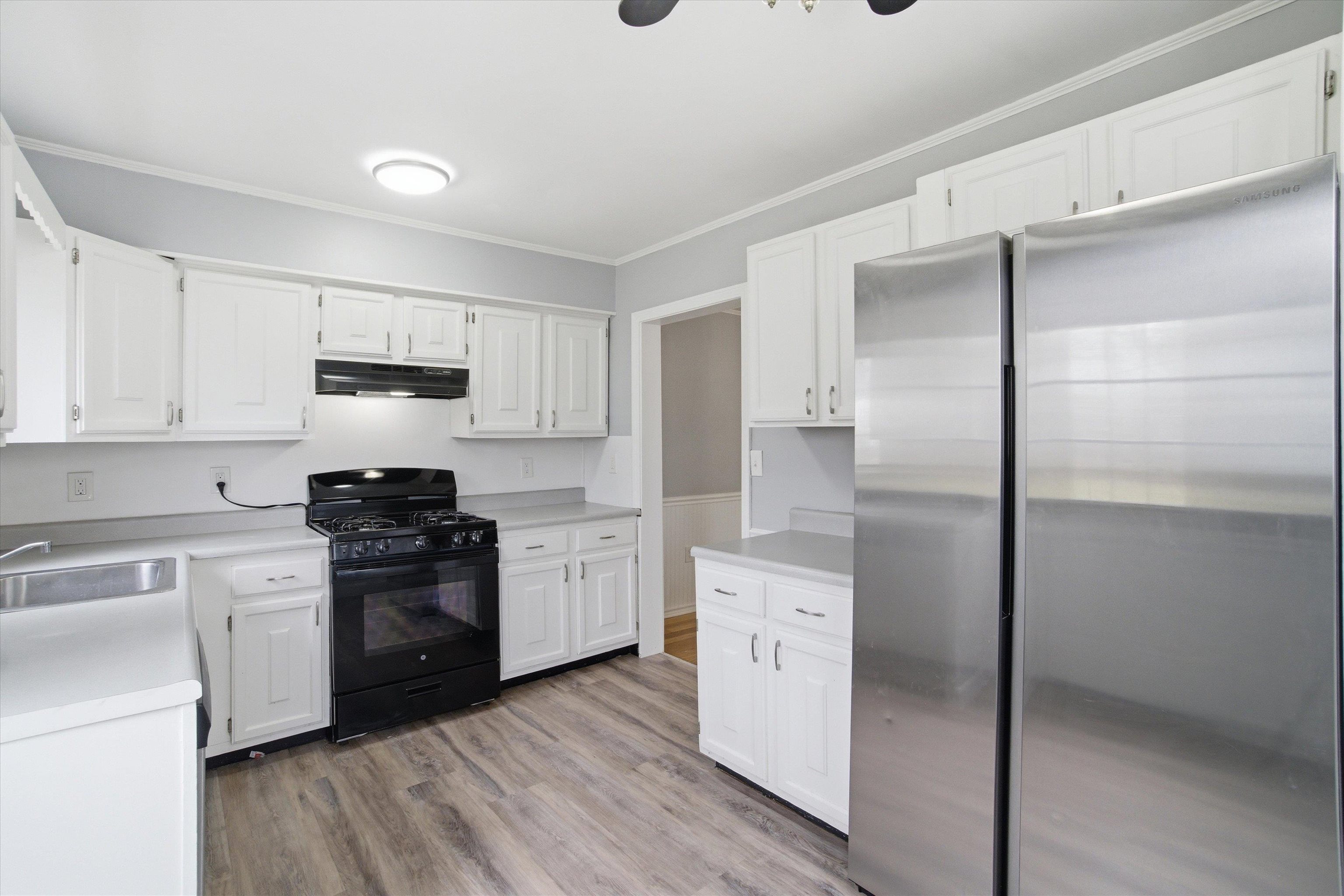 41 Dewey Street Manchester, NH 03103 - Photo 15 of 42