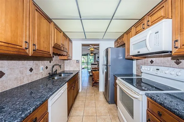 $1,950 | 1324 Pasadena Avenue South, Unit 205, South Pasadena, FL 33707
