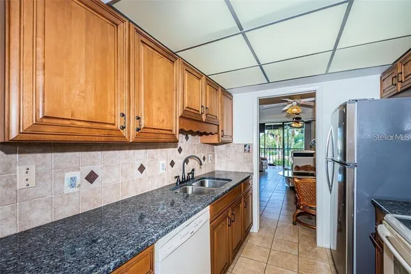 $1,950 | 1324 Pasadena Avenue South, Unit 205, South Pasadena, FL 33707