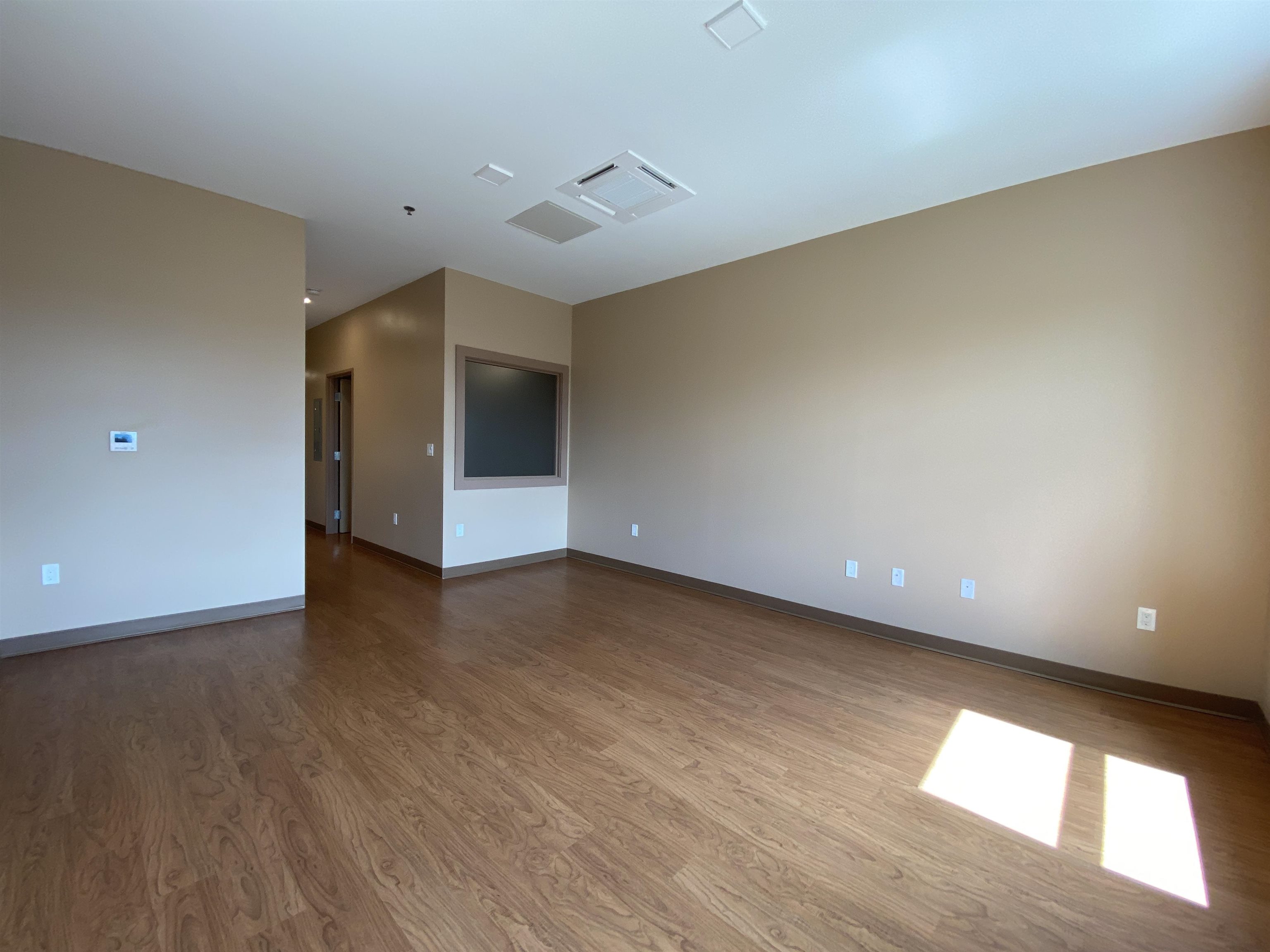 83 Hanover Street, Unit 405 Manchester, NH 03101 - Photo 17 of 37