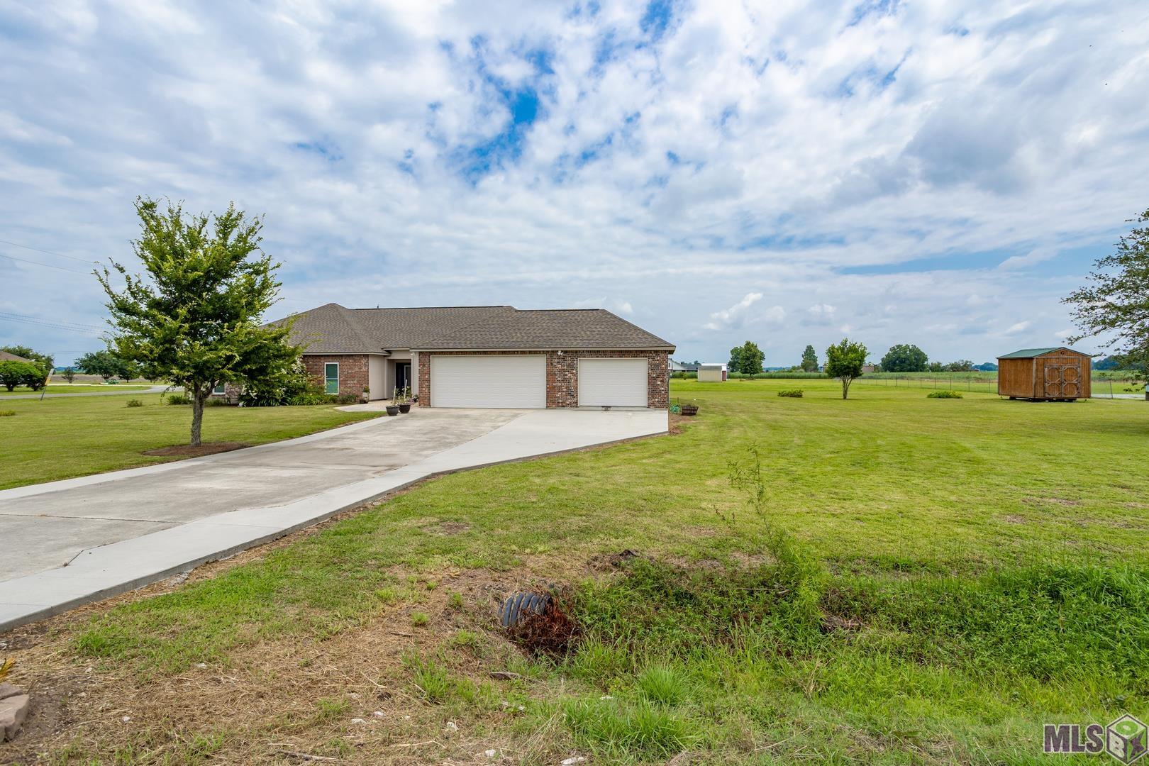 6370 Section Road Port Allen, LA 70767 - Photo 4 of 36