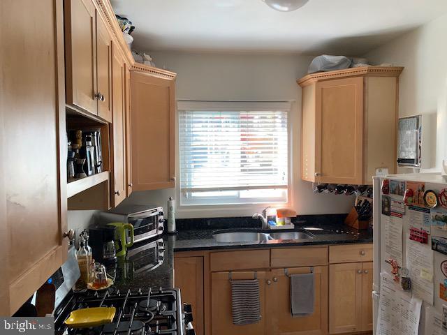 3414 Gunston Road, Unit 733 Alexandria, VA 22302 - Photo 2 of 21 Gallery Image 2
