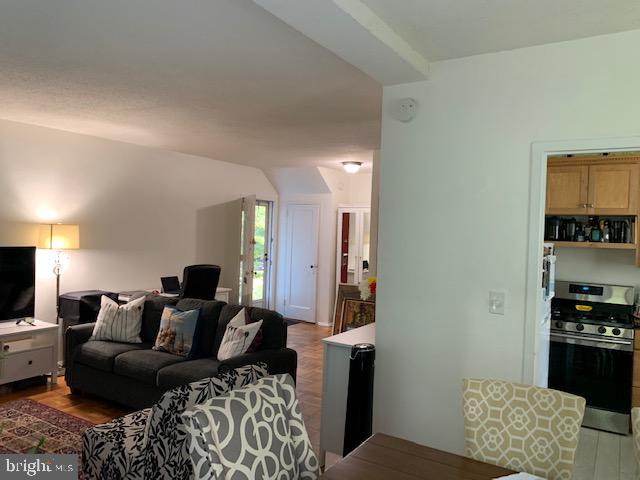 3414 Gunston Road, Unit 733 Alexandria, VA 22302 - Photo 6 of 21 Gallery Image 6