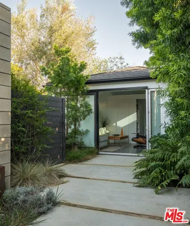 $10,000 | 1060 Nowita Place, Venice, CA 90291