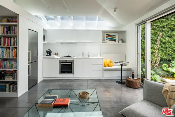$10,000 | 1060 Nowita Place, Venice, CA 90291