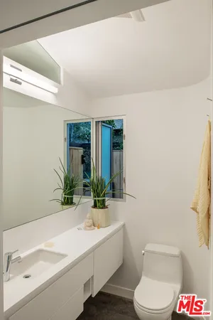 $10,000 | 1060 Nowita Place, Venice, CA 90291