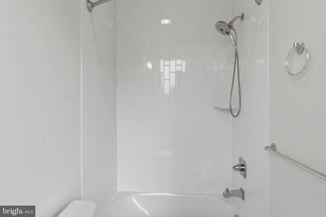 $3,500 | 16199 Columbus Avenue, Rockville, MD 20855