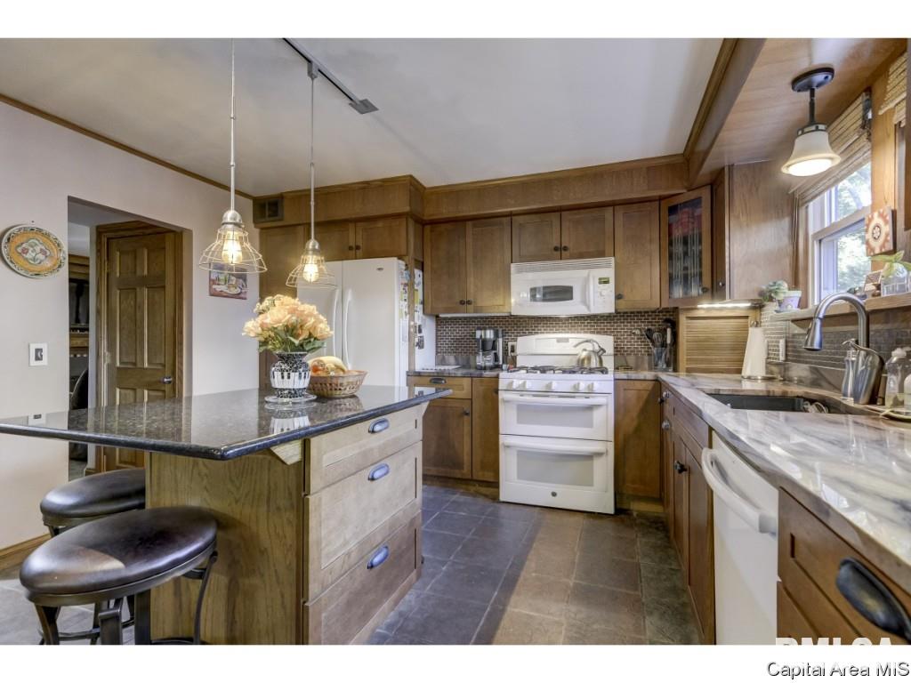 18 Hazel Lane Springfield, IL 62712 - Photo 22 of 36 Gallery Image 22