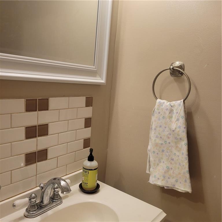 7 Quail Run Decatur, GA 30035 - Photo 13 of 35