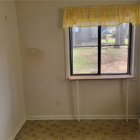 $90,000 | 7 Quail Run, Decatur, GA 30035