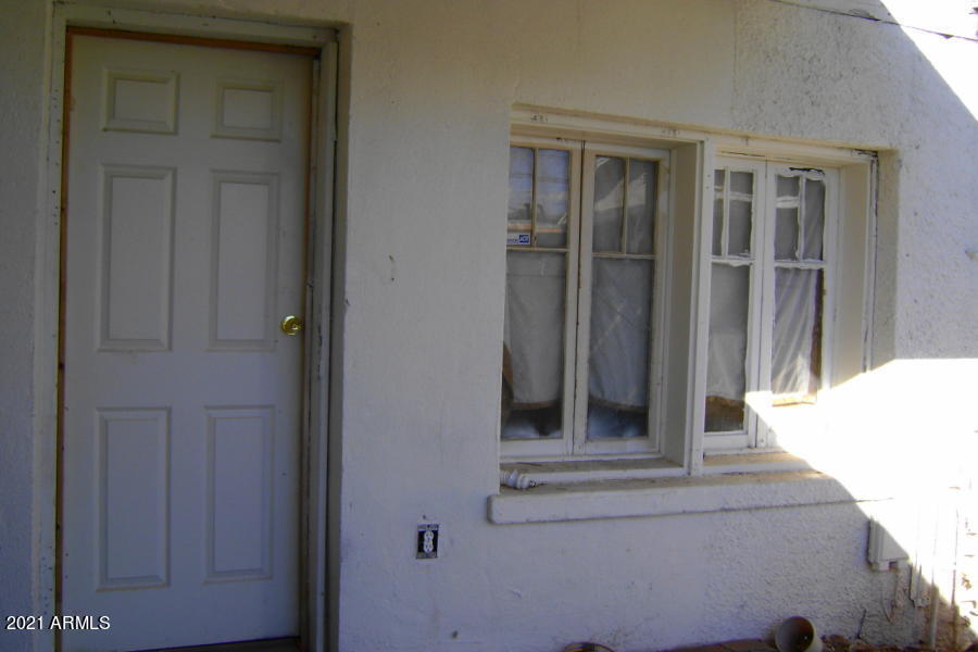 2336 North 11th Street Phoenix, AZ 85006 - Photo 3 of 6 20190418140406127354000000-o