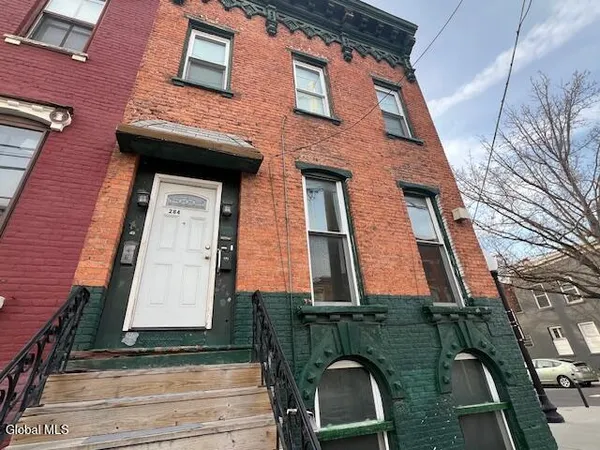 $250,000 | 284 Lark Street, Albany, NY 12210