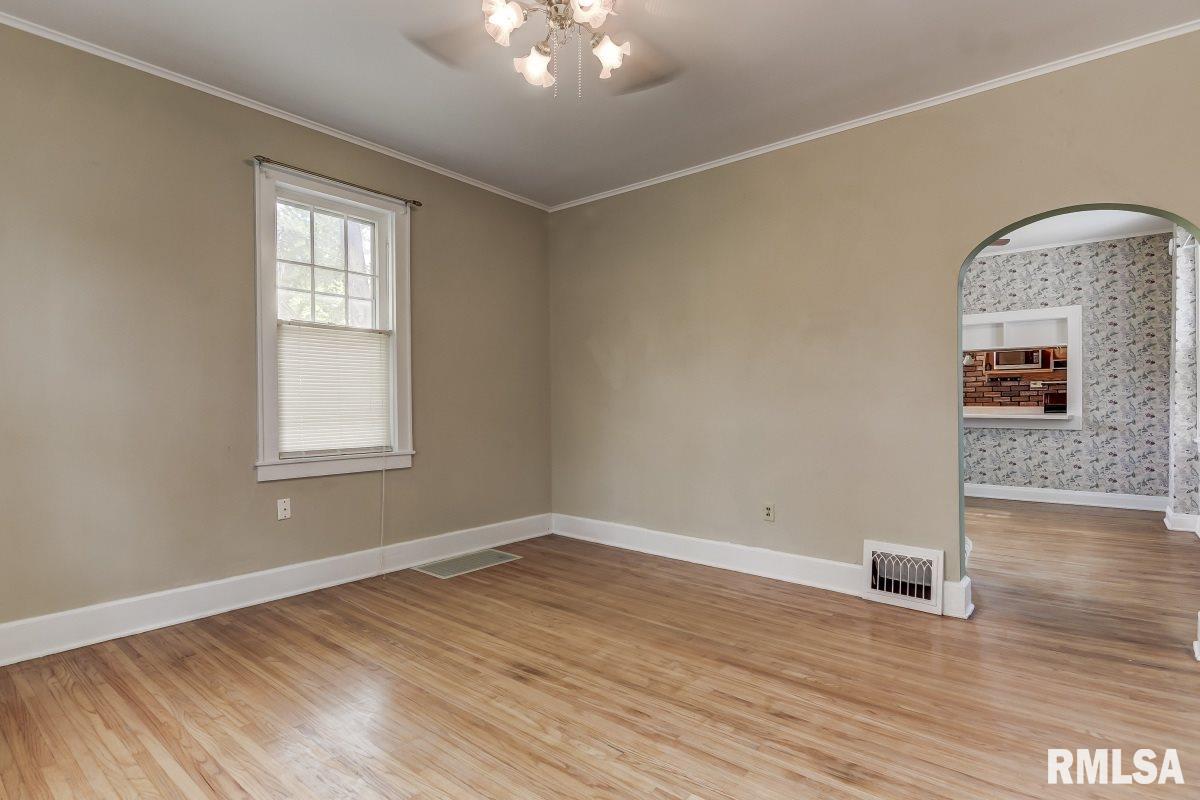 773 West Camp Sangamo Road Springfield, IL 62707 - Photo 4 of 34