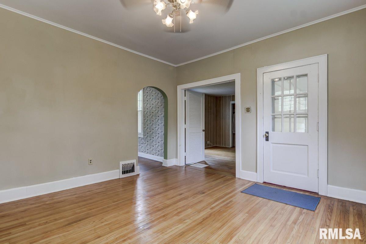 773 West Camp Sangamo Road Springfield, IL 62707 - Photo 5 of 34