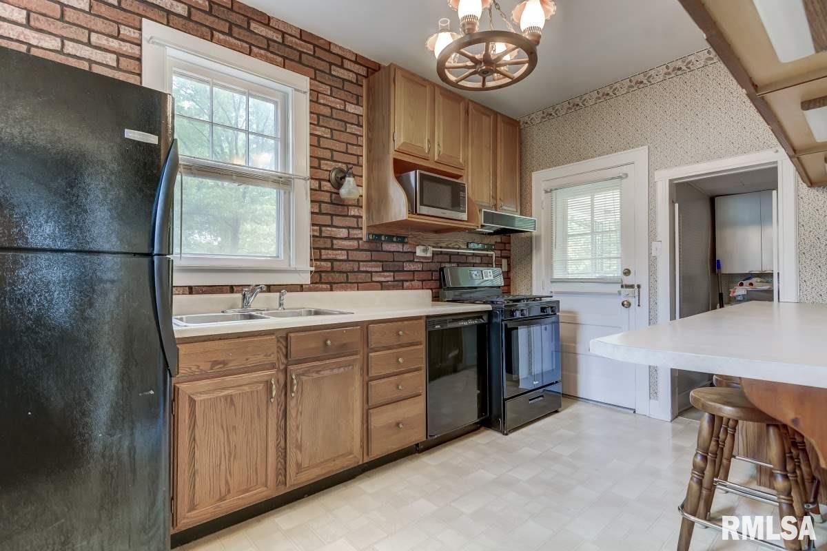 773 West Camp Sangamo Road Springfield, IL 62707 - Photo 7 of 34