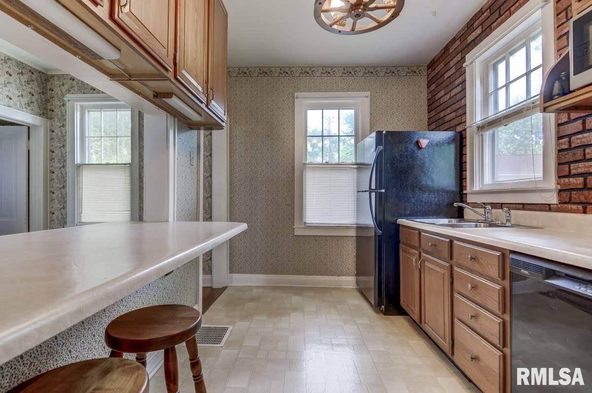 773 West Camp Sangamo Road Springfield, IL 62707 - Photo 8 of 34