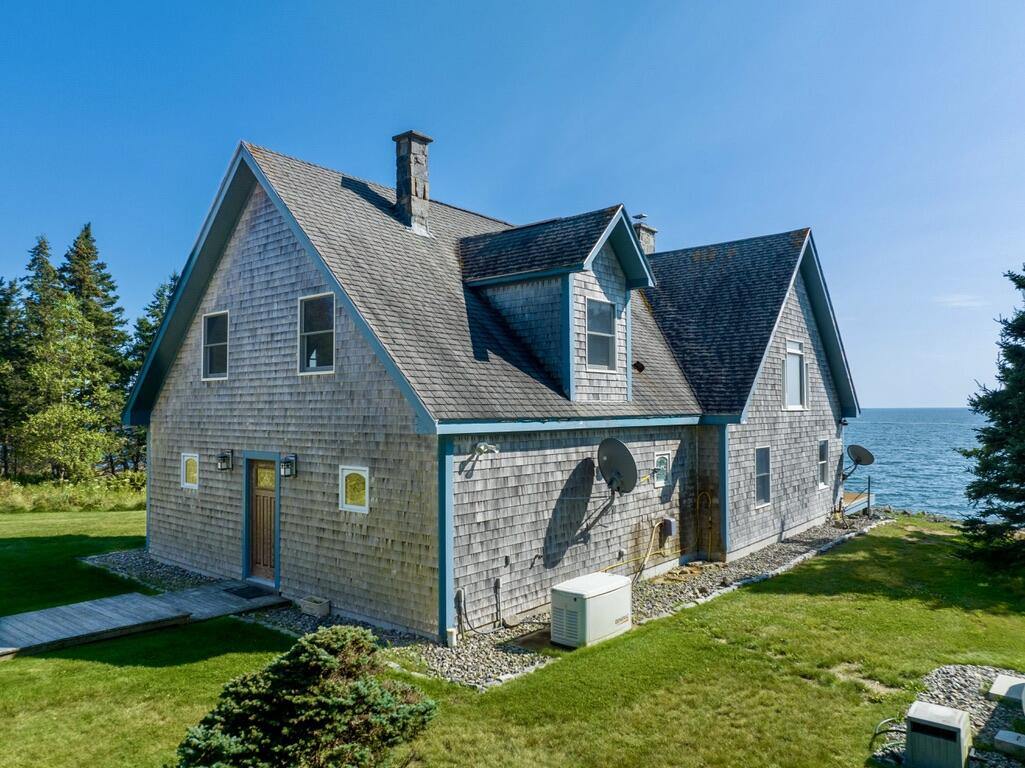 114 Cape Circle Addison, ME 04606 - Photo 6 of 76 7306FAF2-2C66-4864-ACAA-E23B3DD76F57_1_1