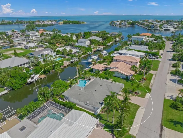 $2,700,000 | 518 74th Street, Holmes Beach, FL 34217