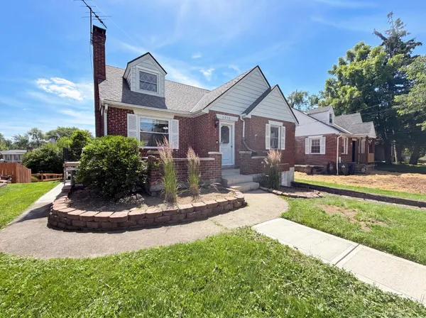 $215,000 | 5476 Edalbert Drive, Cincinnati, OH 45239