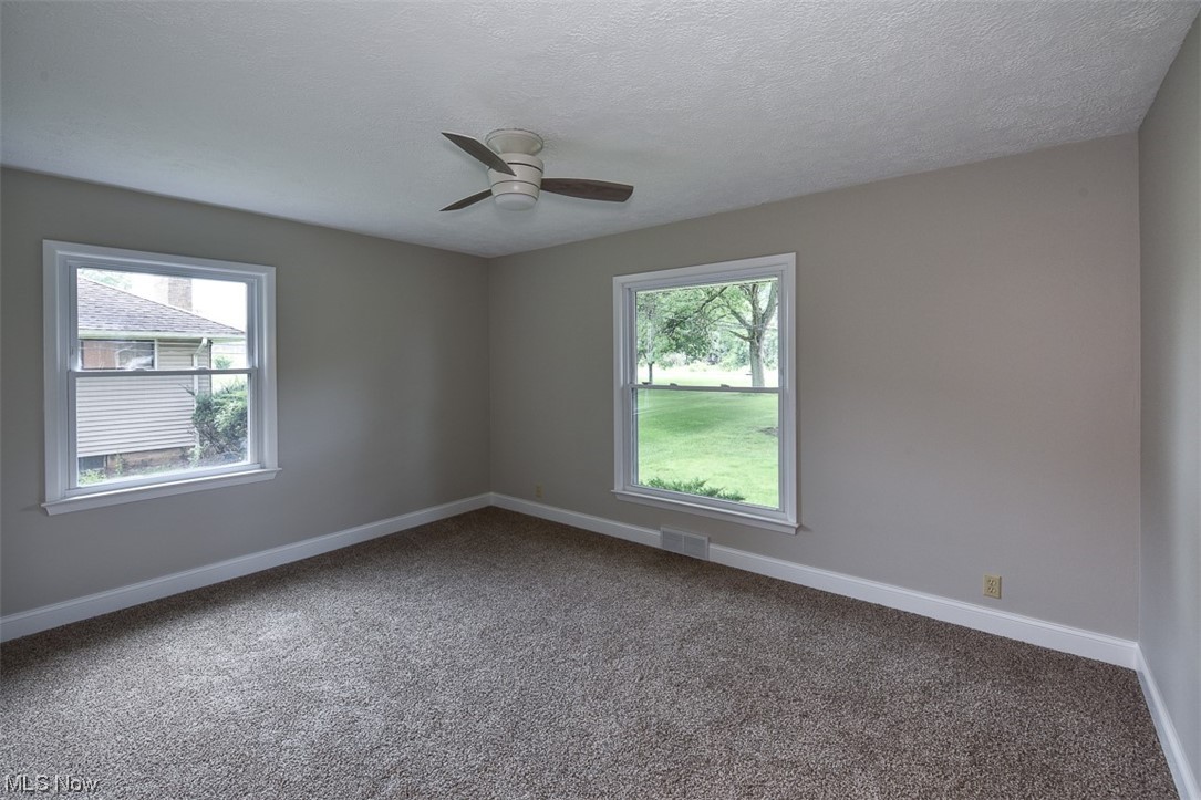 9151 Ridge Road North Royalton, OH 44133 - Photo 18 of 32