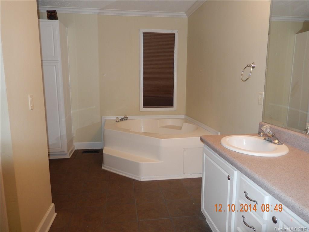 2022 Taylor Road Shelby, NC 28152 - Photo 11 of 14 Gallery Image 11
