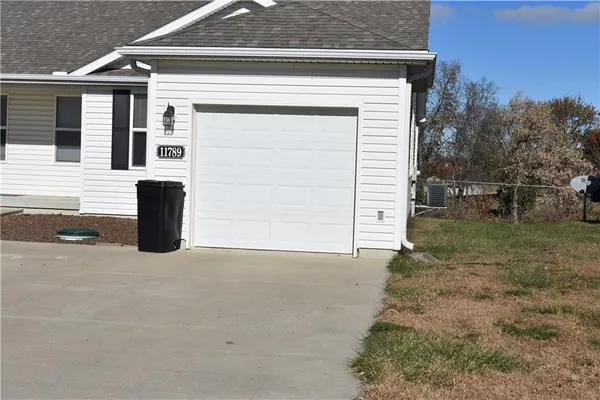 $219,900 | 11789 Ridgeway Drive, St. Joseph, MO 64505