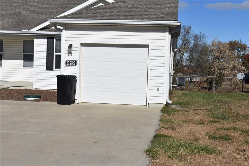 11789 Ridgeway Drive St. Joseph, MO 64505 - Photo 1 of 21