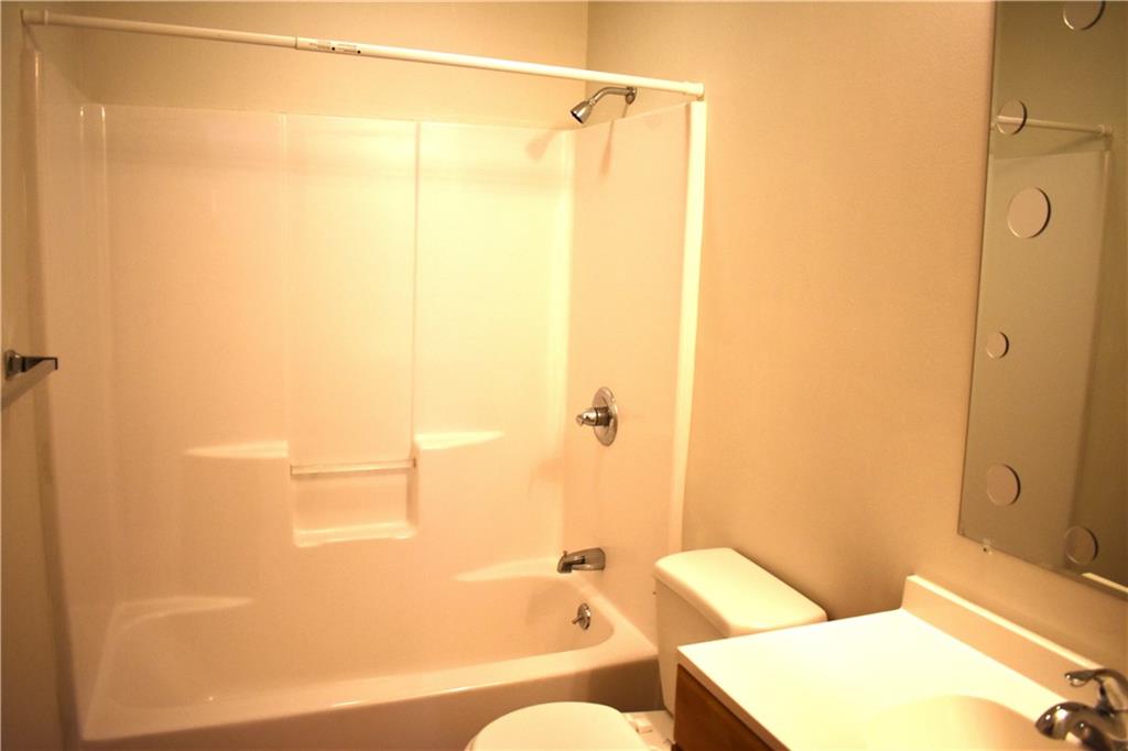 11789 Ridgeway Drive St. Joseph, MO 64505 - Photo 11 of 21