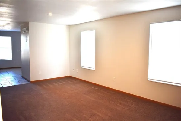 $219,900 | 11789 Ridgeway Drive, St. Joseph, MO 64505