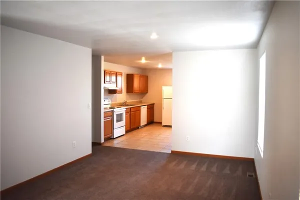 $219,900 | 11789 Ridgeway Drive, St. Joseph, MO 64505