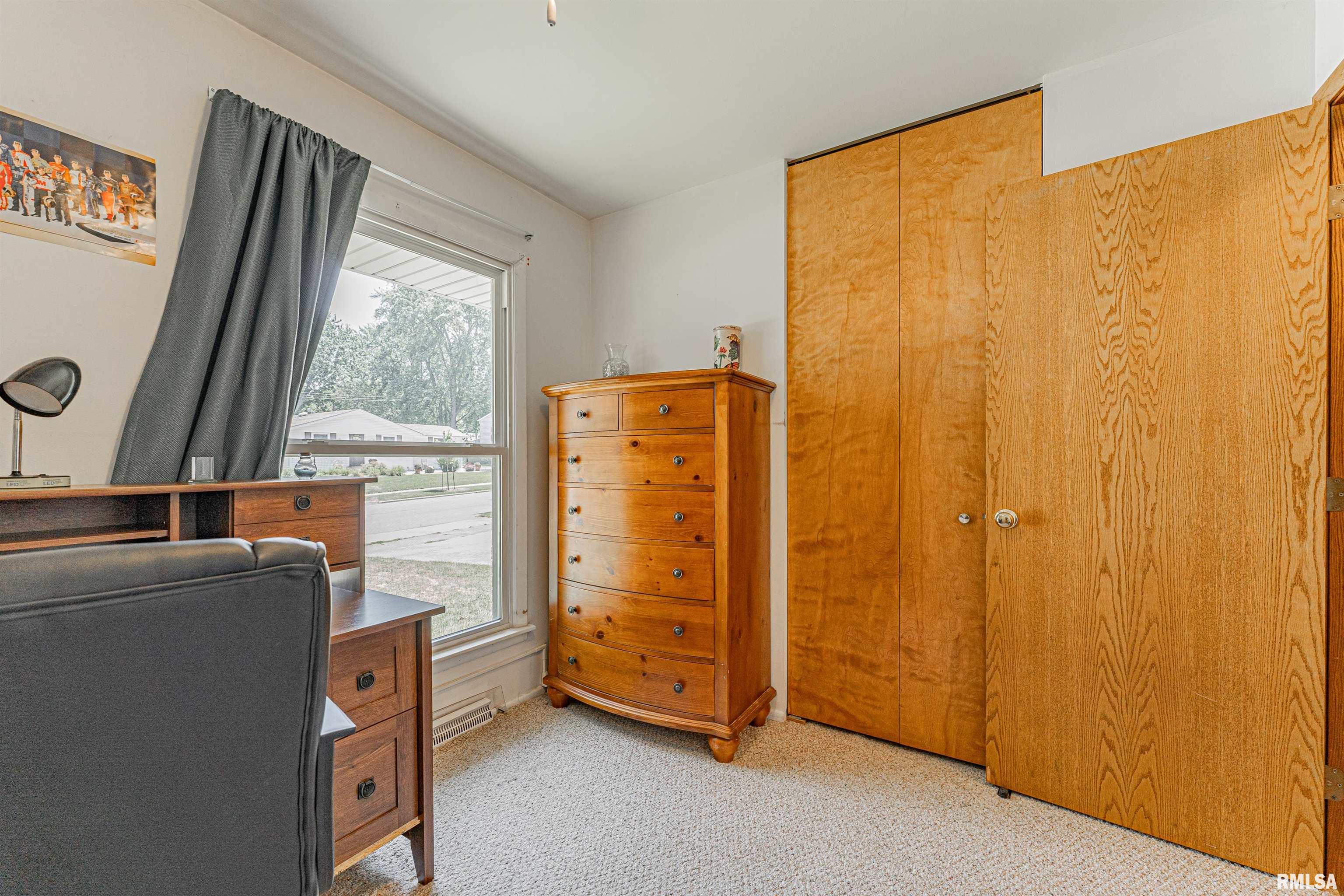 1224 Rutledge Road Bloomington, IL 61704 - Photo 15 of 19 Gallery Image 15