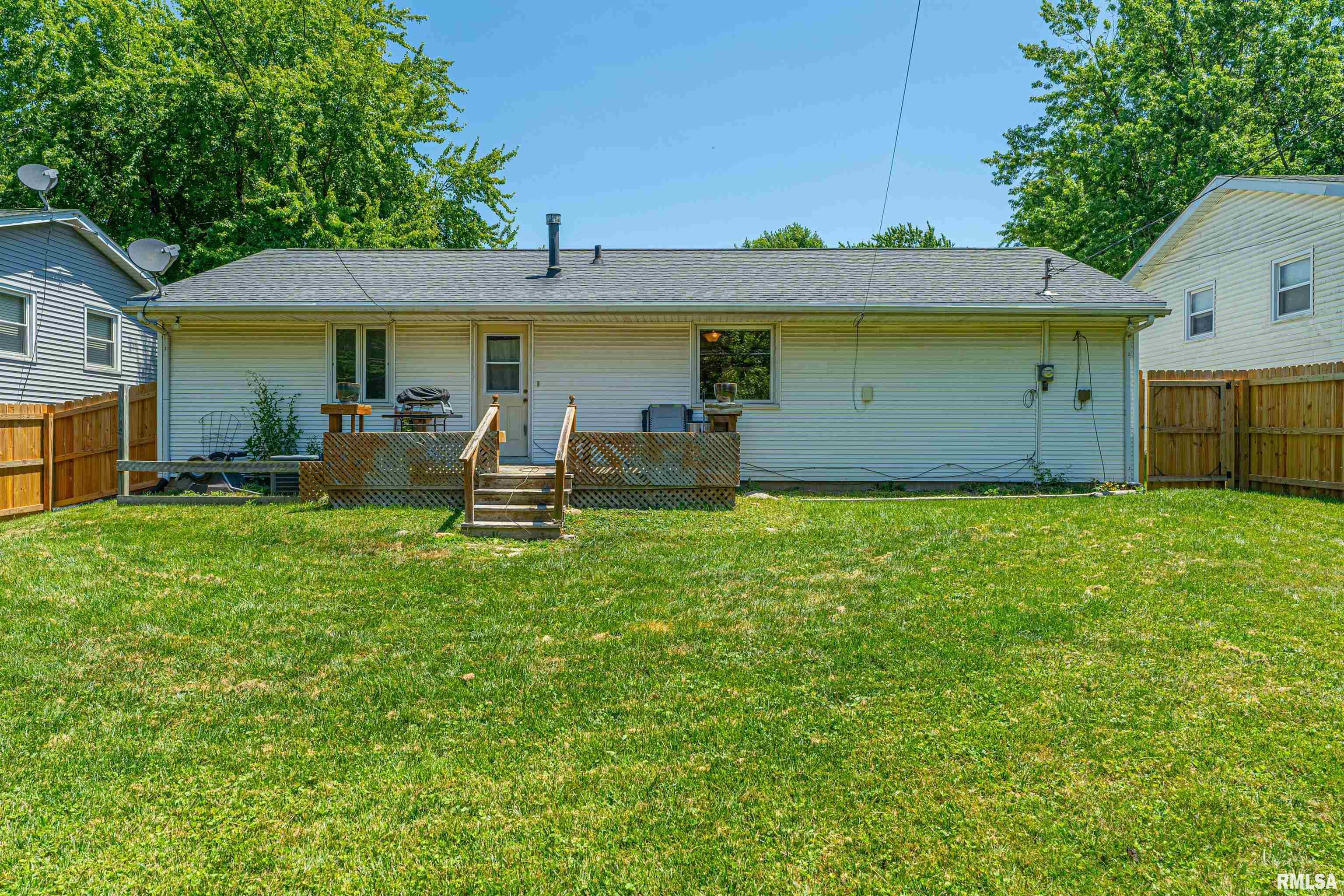 1224 Rutledge Road Bloomington, IL 61704 - Photo 17 of 19 Gallery Image 17