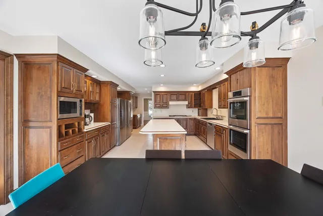 $539,000 | 3211 Leafy Lane, Bloomington, IL 61704