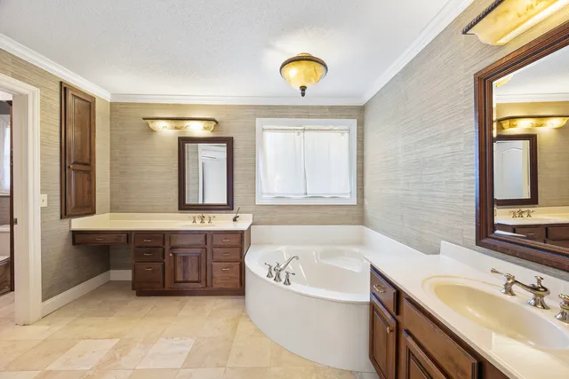 $539,000 | 3211 Leafy Lane, Bloomington, IL 61704