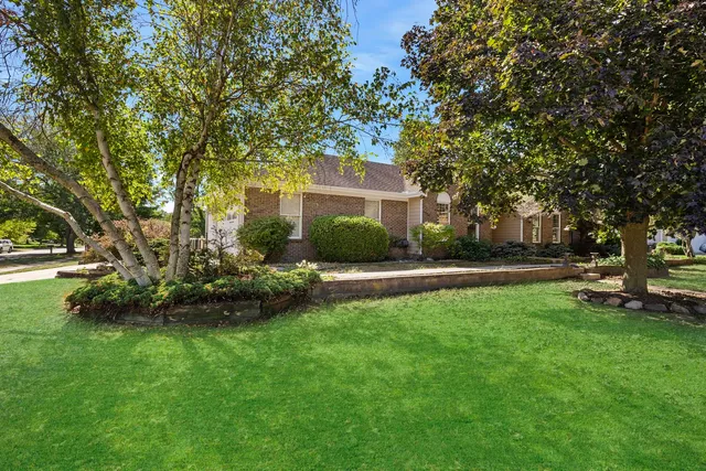 $539,000 | 3211 Leafy Lane, Bloomington, IL 61704